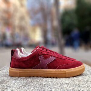 Удобни дамски кецове от естествен велур – широк модел за широк крак и висок свод