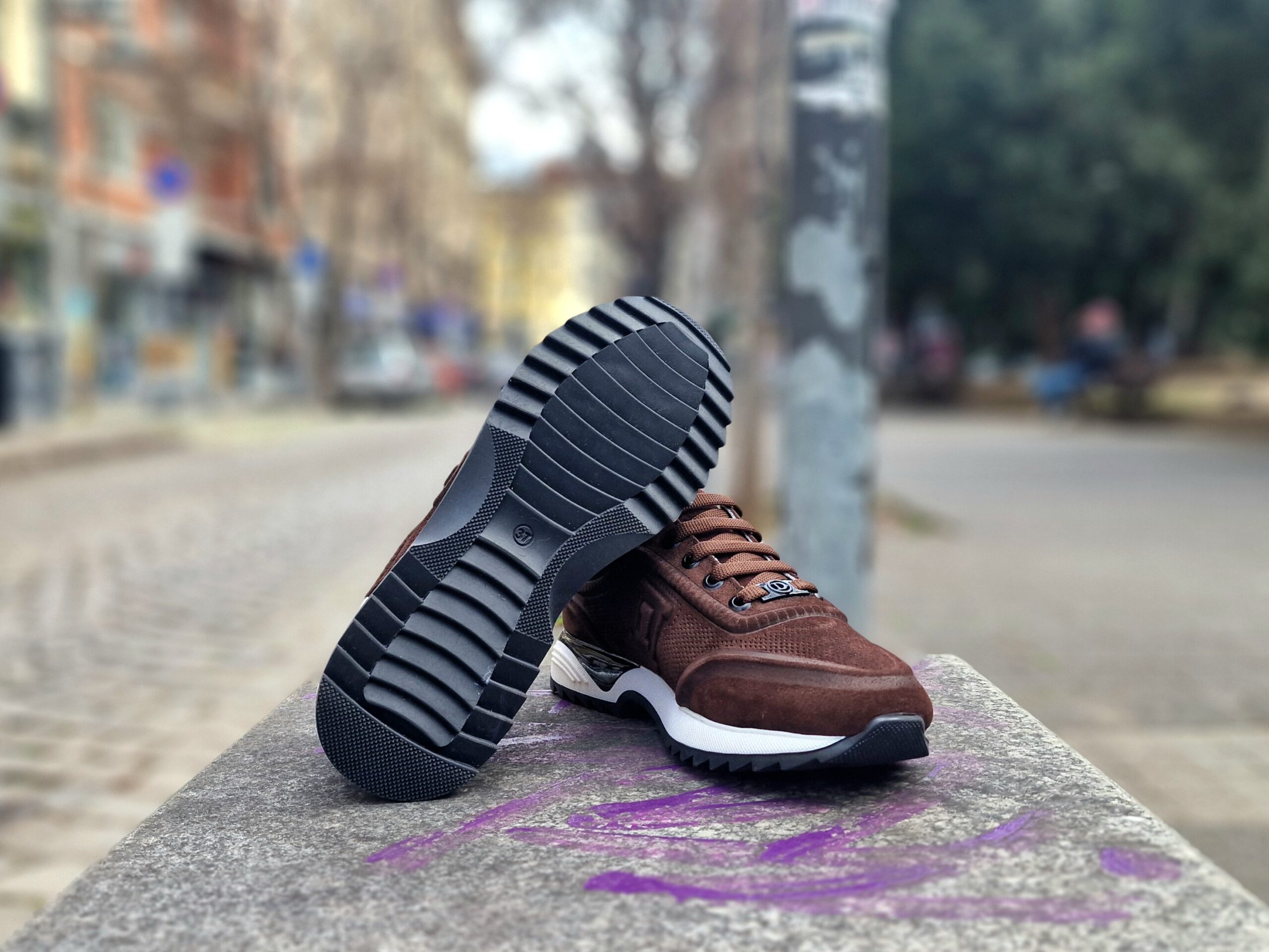 Дамски обувки от естествен кафяв набук с 3D принт и дишаща лазерна перфорация - Image 4