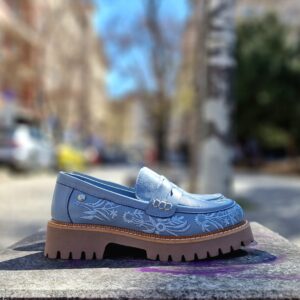 Дамски небесносини лоуфъри от естествена кожа с флорална бродерия и олекотено EVA ходило