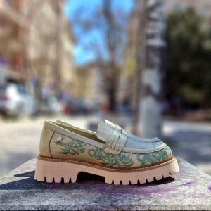 Дамски лоуфъри от естествена кожа в пастелно зелено с нежна бродерия и олекотено EVA ходило