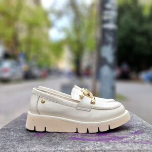 Дамски лоуфъри в цвят Крема от изключително мека естествена кожа на олекотено EVA ходило