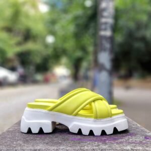 Дамски чехли от естествена кожа в неоново жълт цвят на висока олекотена платформа с грайфер
